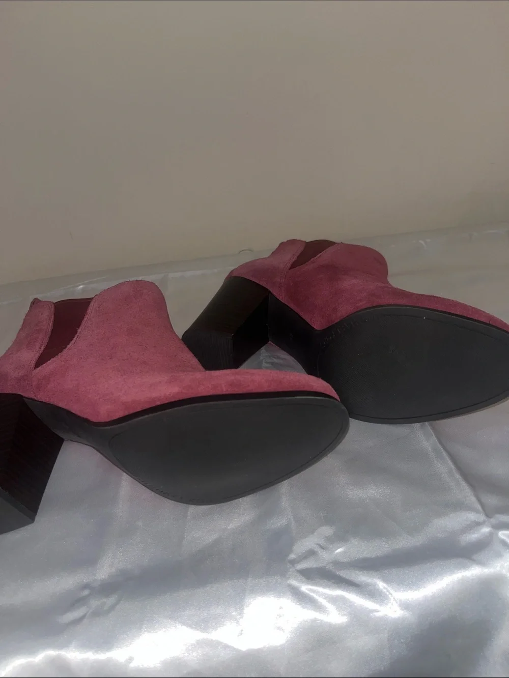 Michael Kors Mulberry Suede Ankle Booties with Block Heel Size 8 New w/O Box